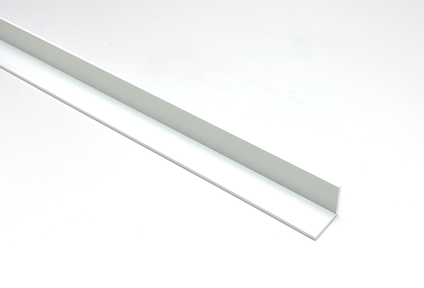 Aluminium Med Hvid Pulverlakering Vinkelprofil 20x20mm Metalshoppen dk Aluminium Med Hvid Pulverlakering Vinkelprofil 20x20mm Metalshoppen dk