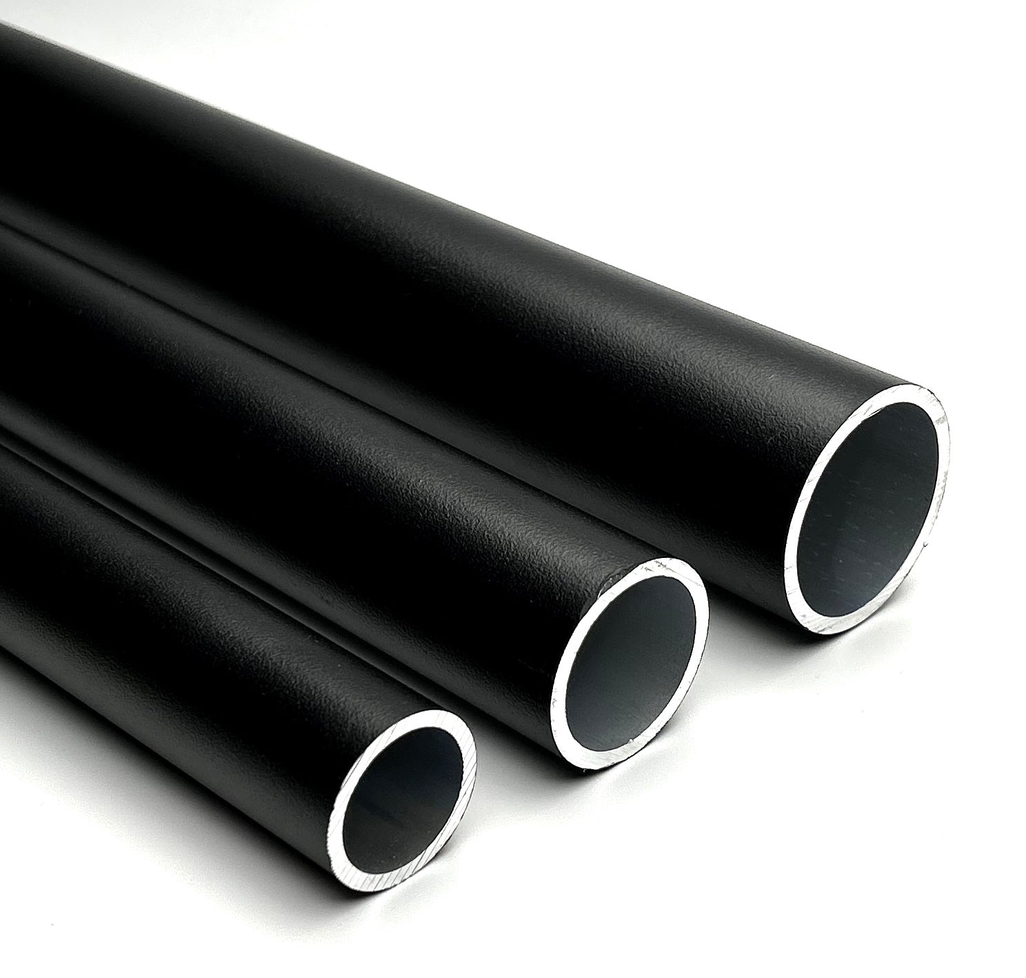 Sorte pulverlakerede aluminiumrør - rundrør til fittings – Metalshoppen.dk