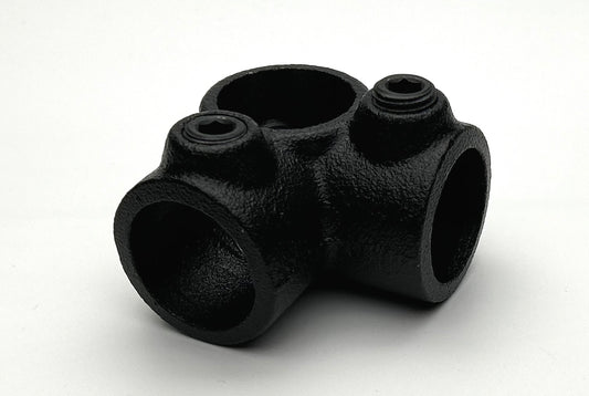 Sort galvaniseret fitting i støbejern - 90 gr. bøjning Ø42.4mm til 3 rør